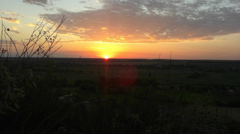 Russia’s Easter ceasefire fails to hold as Ukraine reports repeated Russian violations