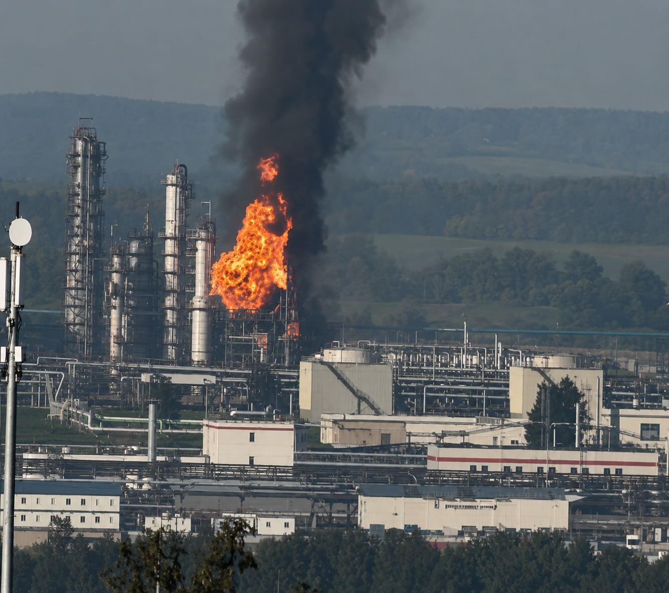 Ukraine’s Deep-Strike Campaign Hits Russian Refinery Network Supplying Moscow