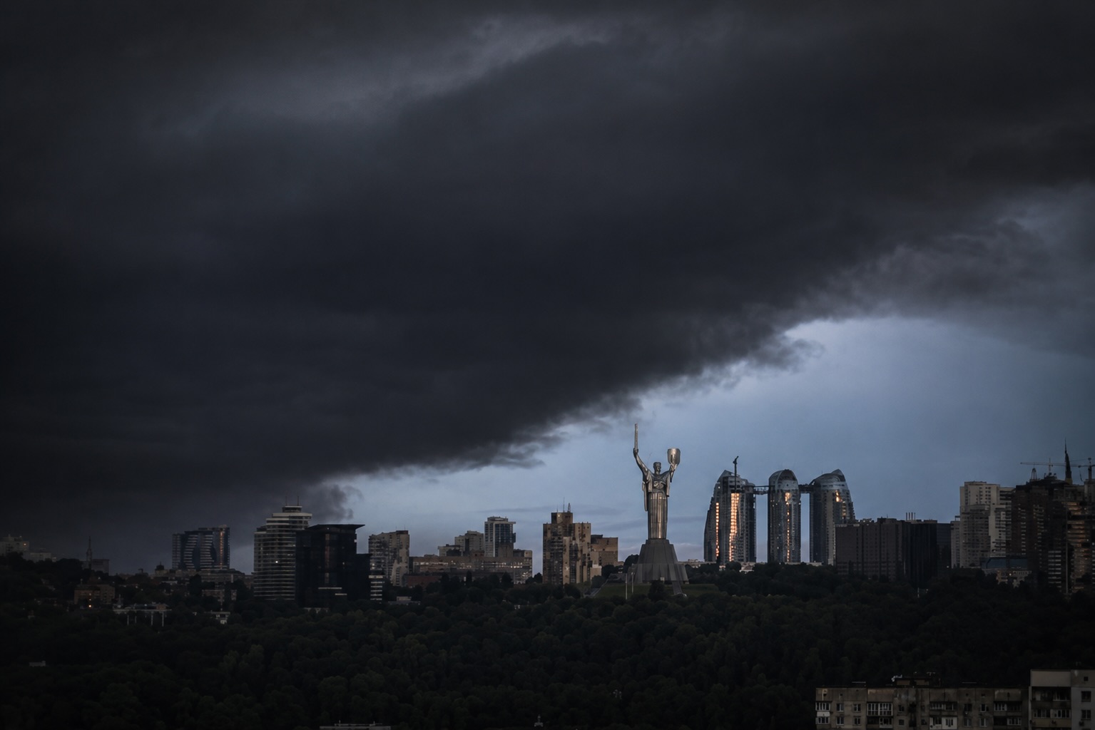 Russia’s Mass Strike on Ukraine Renews Questions Over NATO Border Air Defence