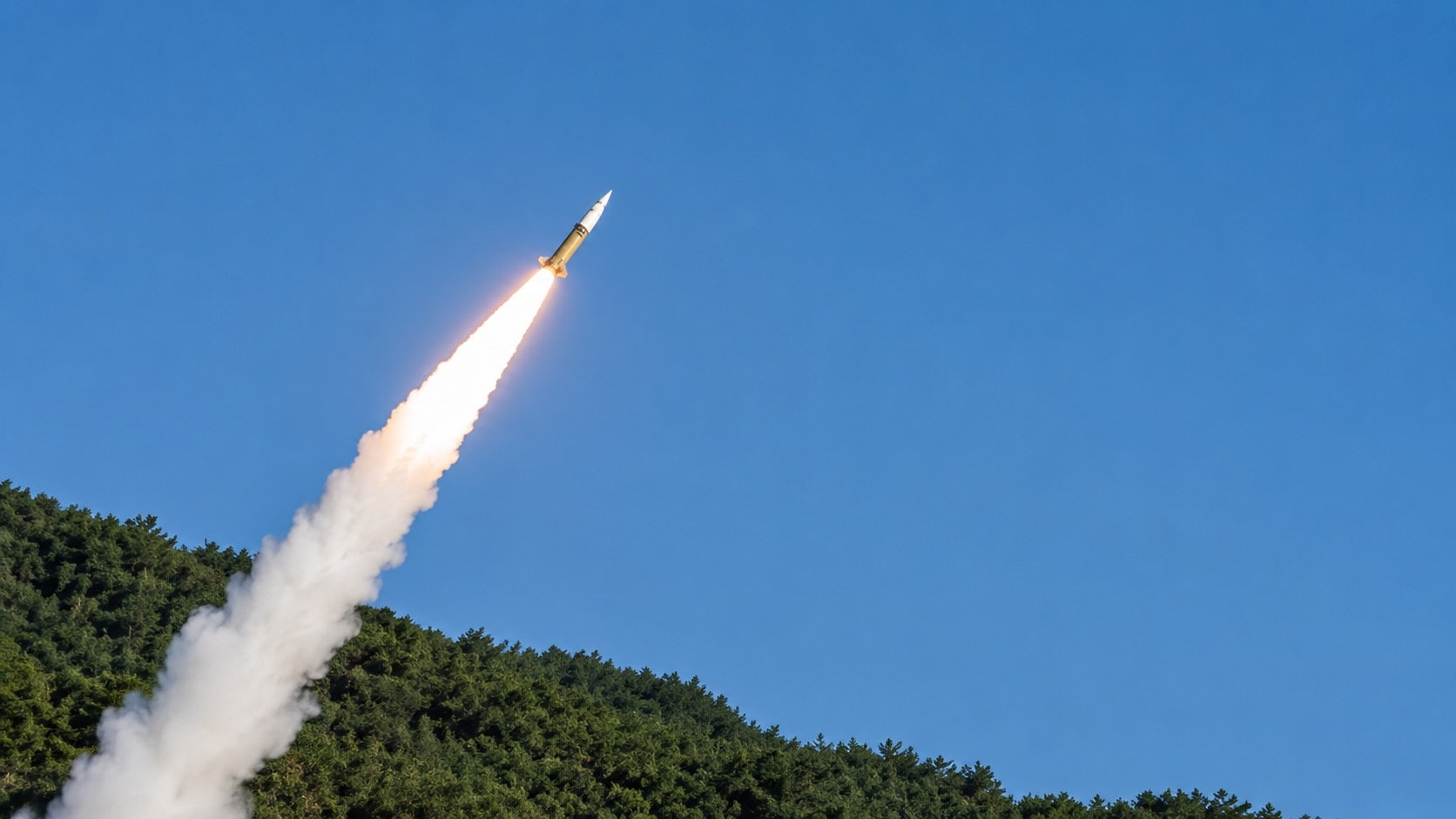 US Missile Use in Iran War Raises Questions Over Long-Range Stockpiles